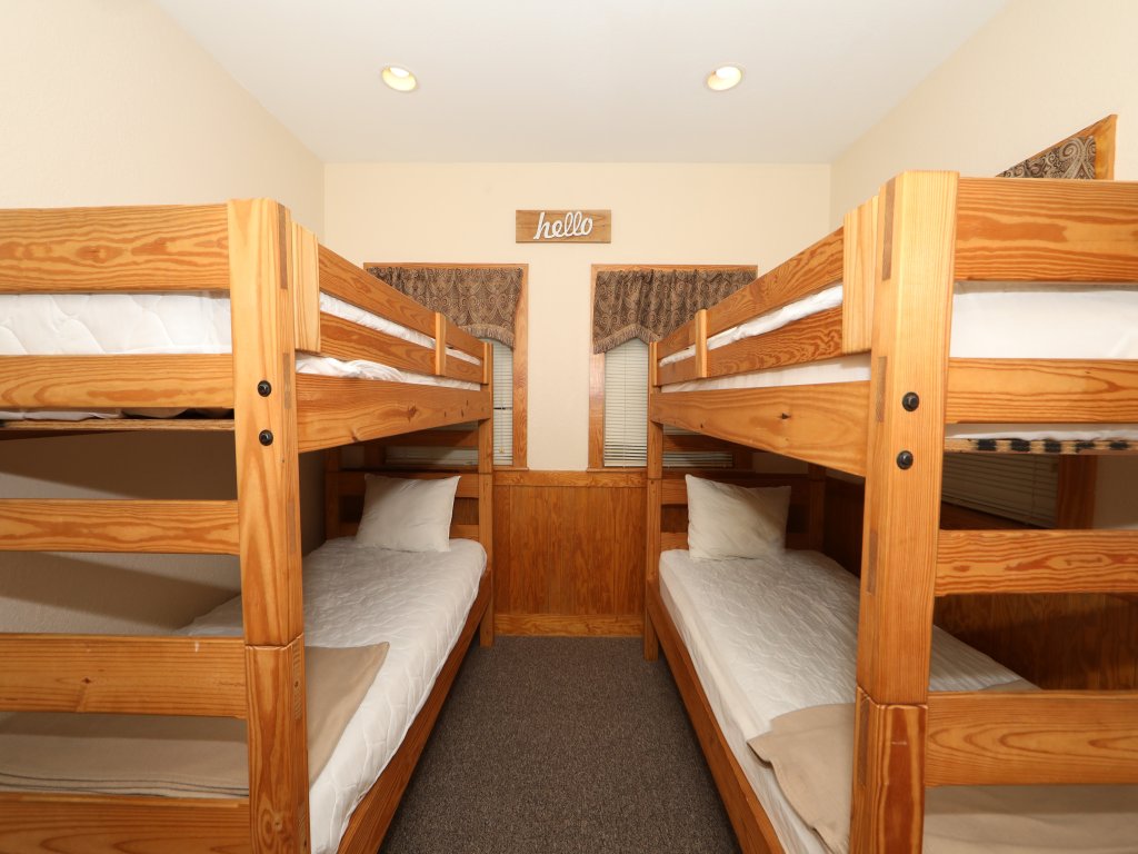 Comfy Chalet with Retreat Atmosphere Vacation Rental in Pigeon Forge - RedAwning