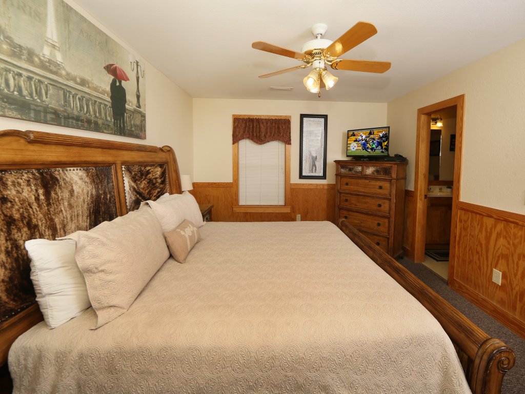 Quiet Chalet perfect for your Mountain Vacation Vacation Rental in Pigeon Forge - RedAwning