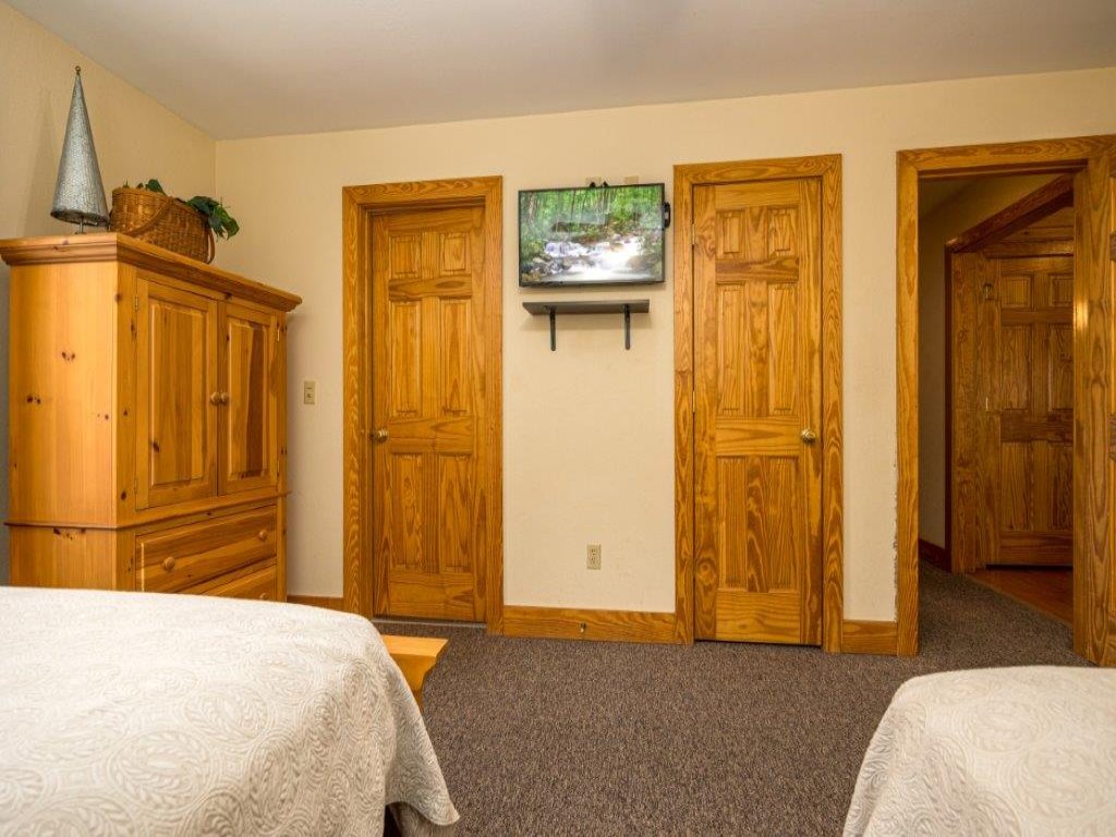 This Condo has everything you need for your Mountain Retreat Vacation Rental in Pigeon Forge - RedAwning