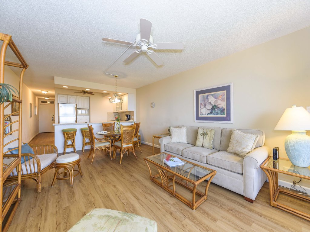 Kahana Villa F406 1 Bedroom Condo Vacation Rental in Lahaina - RedAwning