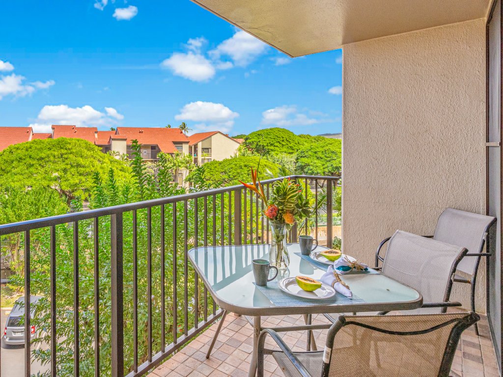 Kaanapali Shores 422 1 Bedroom Condo Vacation Rental in Lahaina - RedAwning