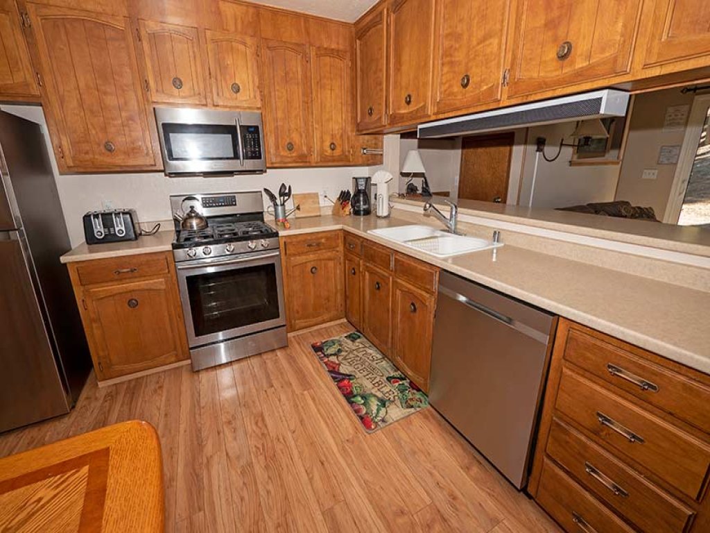 1510 Wildwood Avenue, 6 Vacation Rental in California - RedAwning