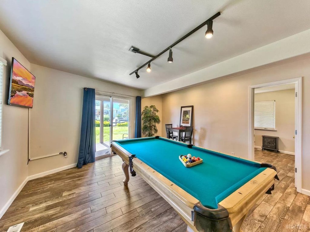 1759 Venice Drive Vacation Rental in California - RedAwning