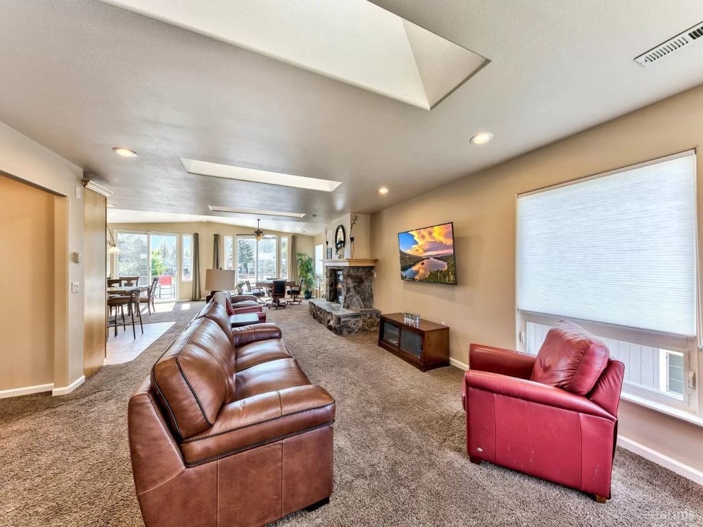 1759 Venice Drive Vacation Rental in California - RedAwning
