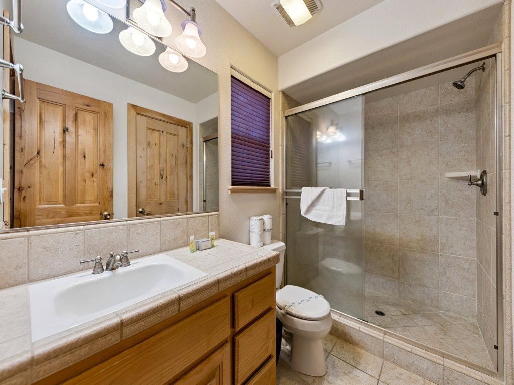 1800 High Meadow Trail Vacation Rental in California - RedAwning