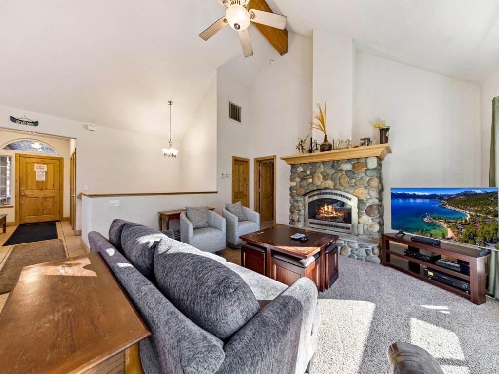 1800 High Meadow Trail Vacation Rental in California - RedAwning