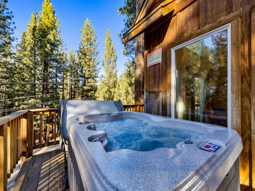 1800 High Meadow Trail Vacation Rental in California - RedAwning