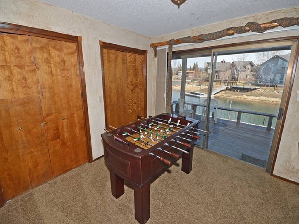 2085 Slalom Court Vacation Rental in California - RedAwning