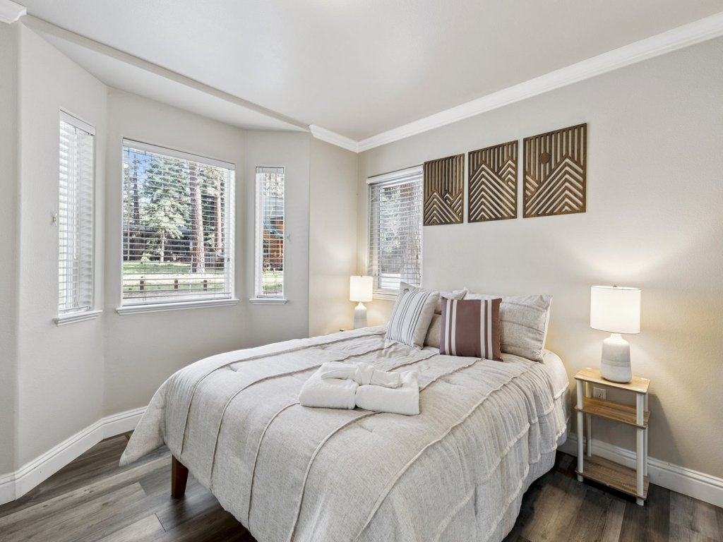 2543 Knox Avenue Vacation Rental in California - RedAwning