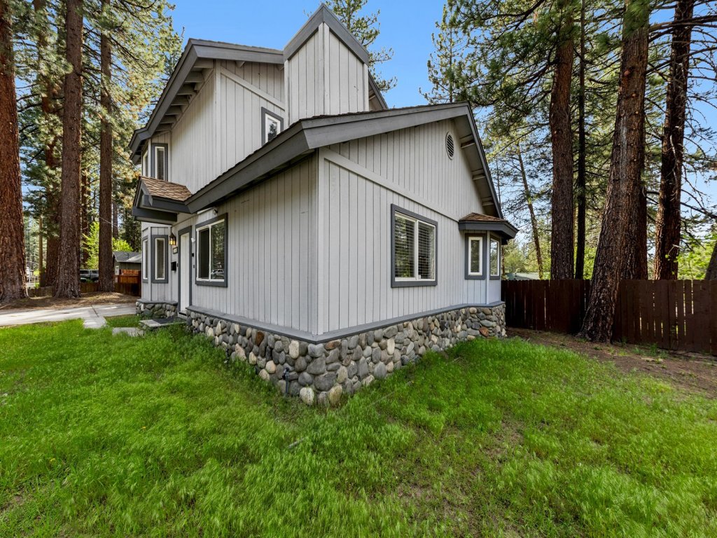 2543 Knox Avenue Vacation Rental in California - RedAwning