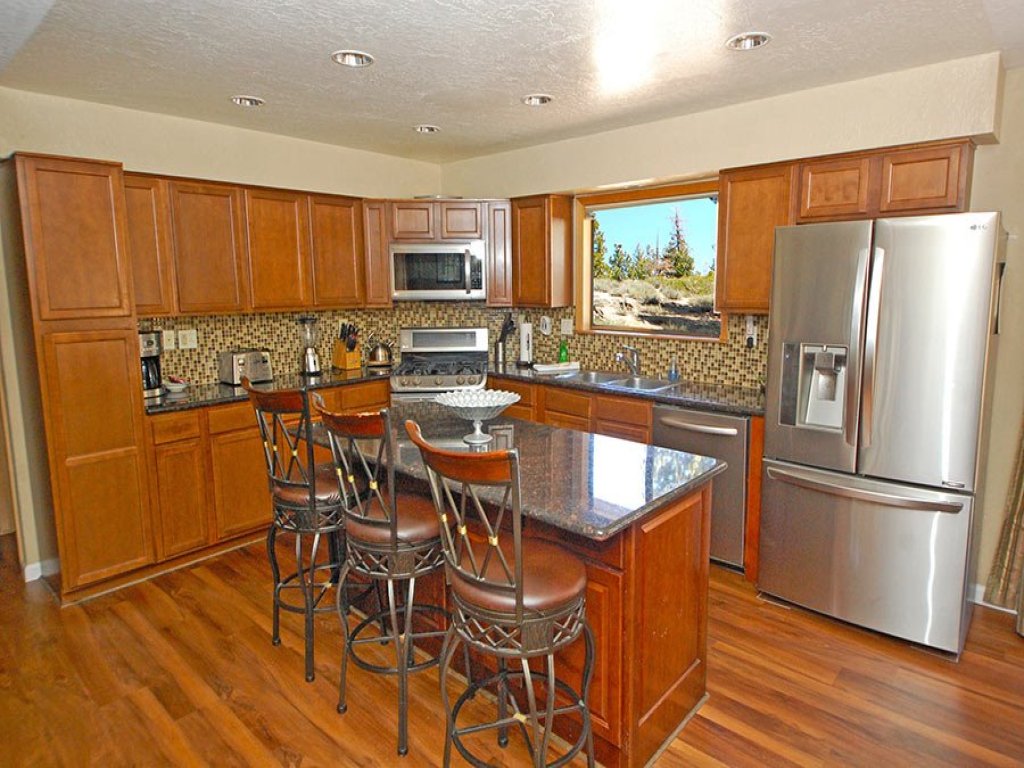 3513 Pony Express Road Vacation Rental in California - RedAwning