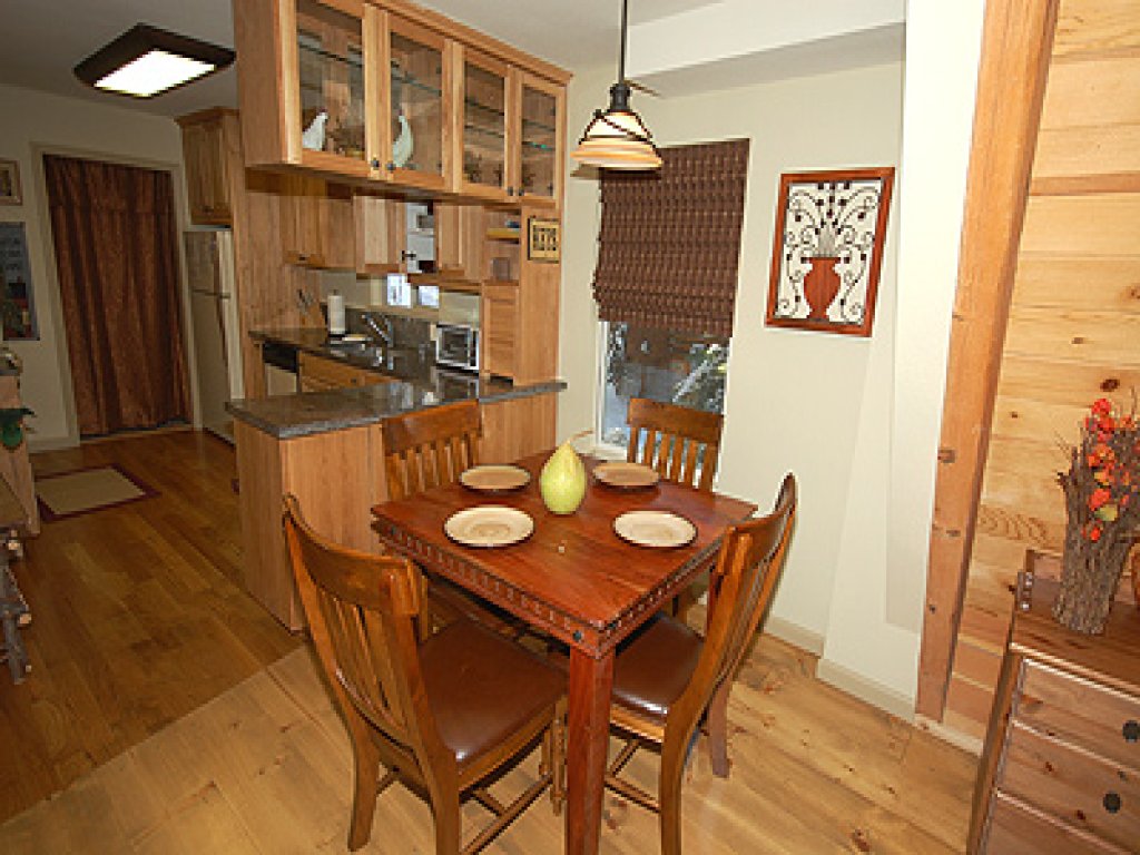 3614 Saddle Road Vacation Rental in California - RedAwning