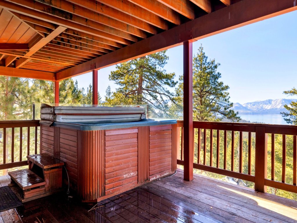 4192 Saddle Road Vacation Rental in California - RedAwning