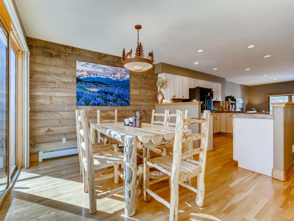Streamside 333A Vacation Rental in Colorado - RedAwning
