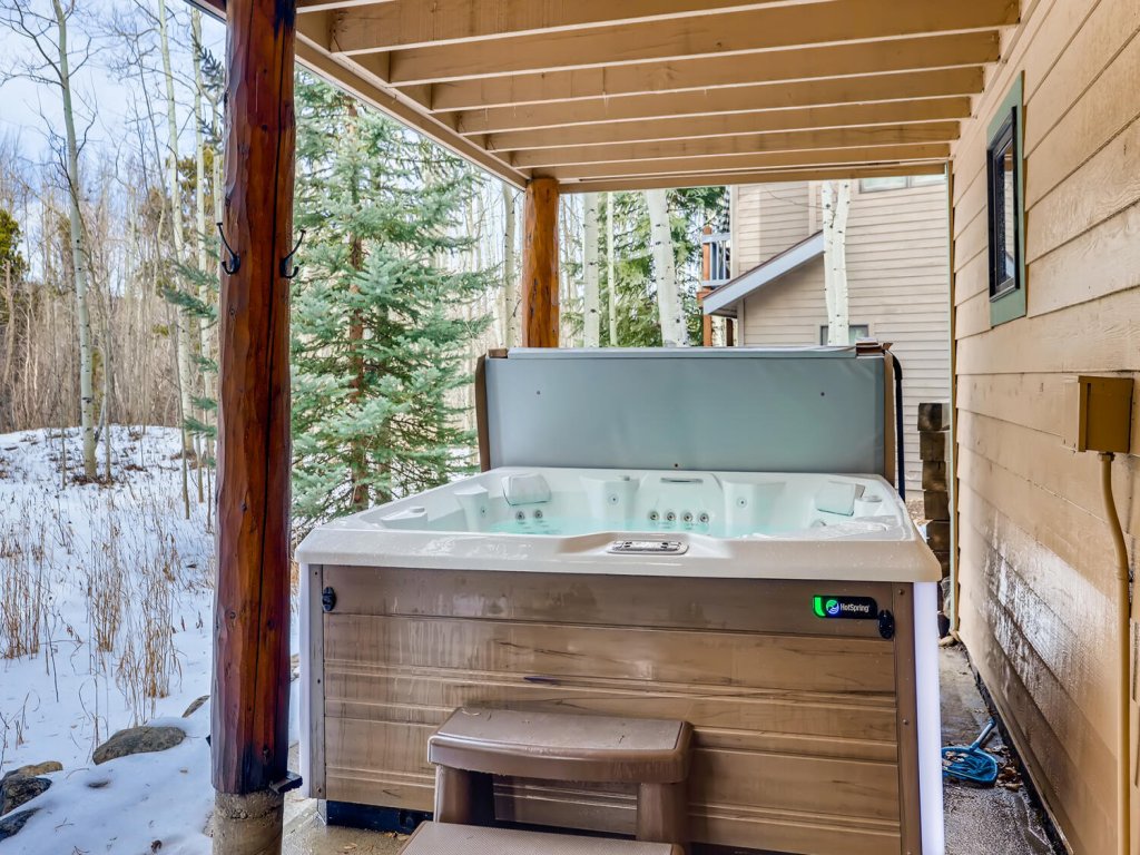 Streamside 333A Vacation Rental in Colorado - RedAwning