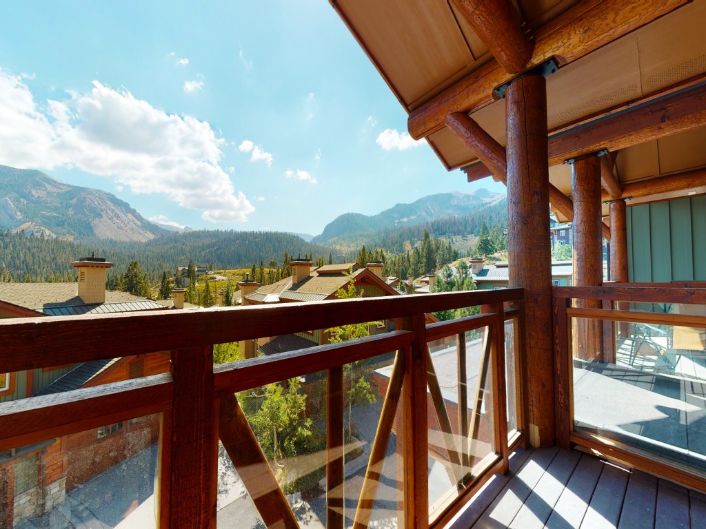 Juniper Crest 1 Private and Modern, Mountain Views, Walk to Eagle Lodge Vacation Rental in Mammoth Lakes - RedAwning