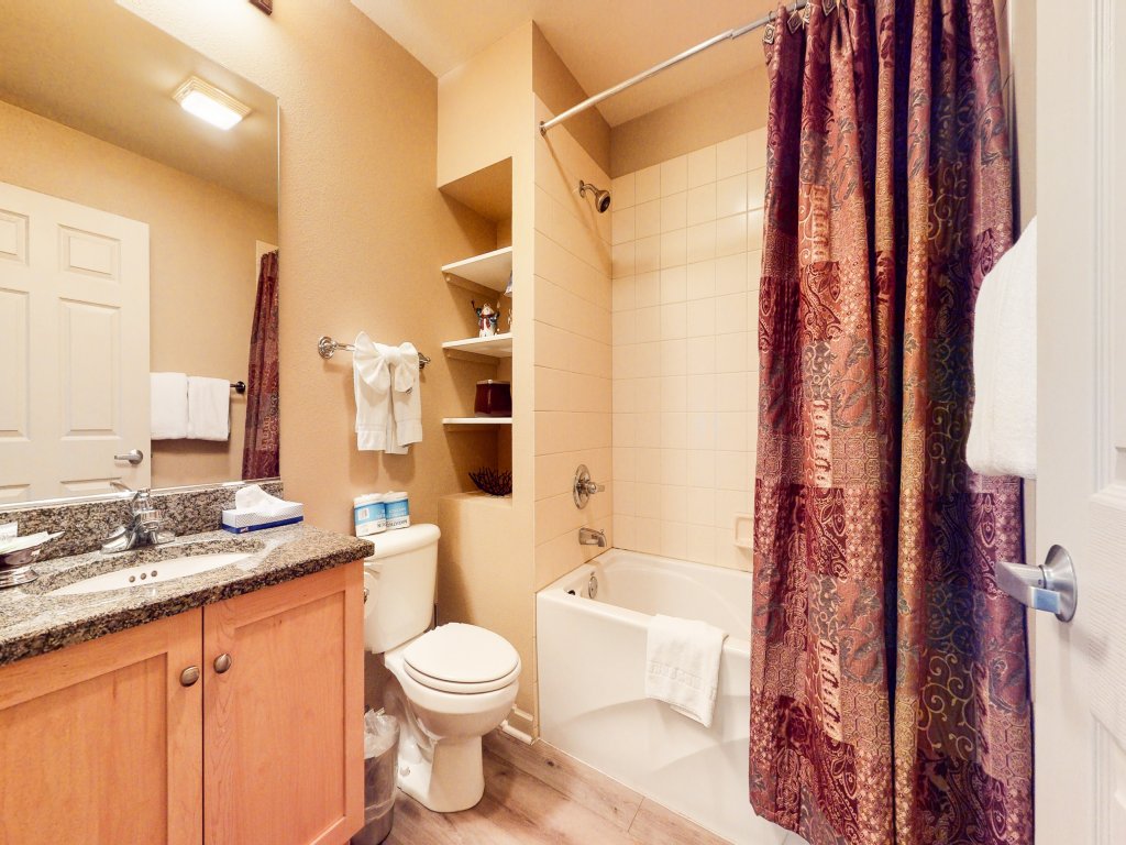 Mammoth Green 111 Cozy, Walk to Eagle Lodge, Private Washer Dryer Vacation Rental in Mammoth Lakes - RedAwning