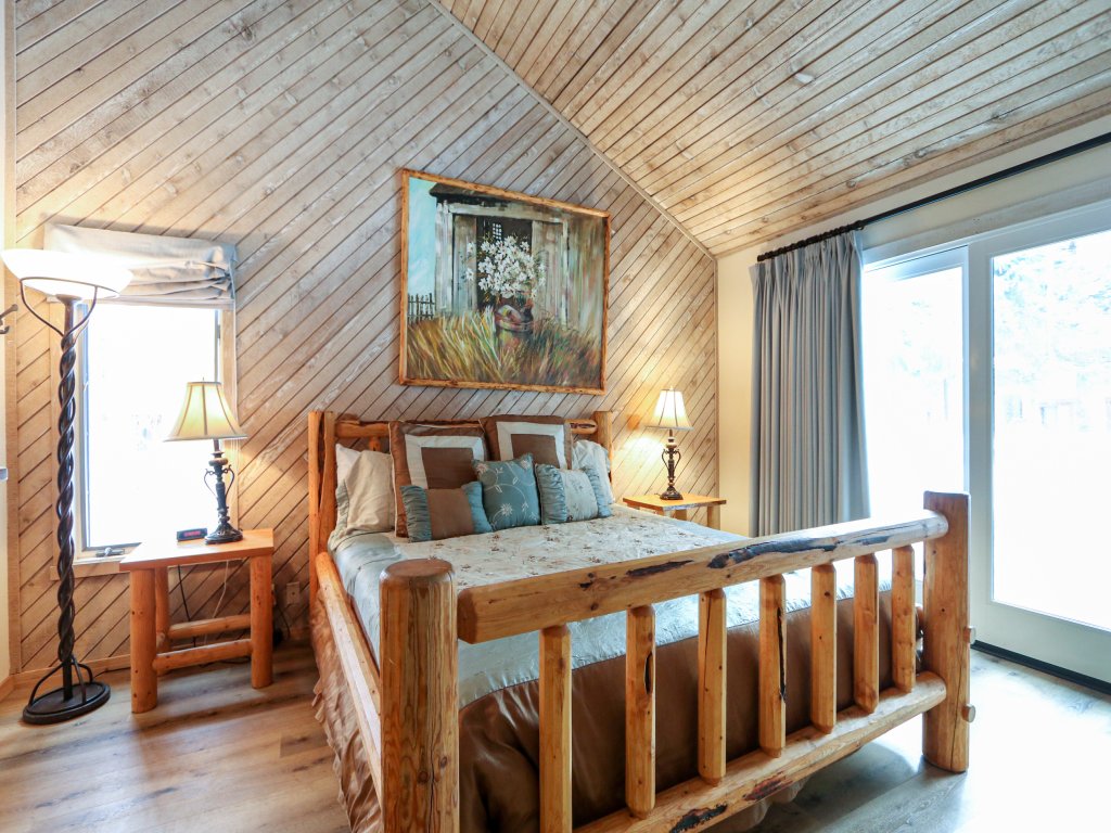 Snowcreek I 21 Cozy, Great Complex Amenities On the Snowcreek Meadow Vacation Rental in Mammoth Lakes - RedAwning