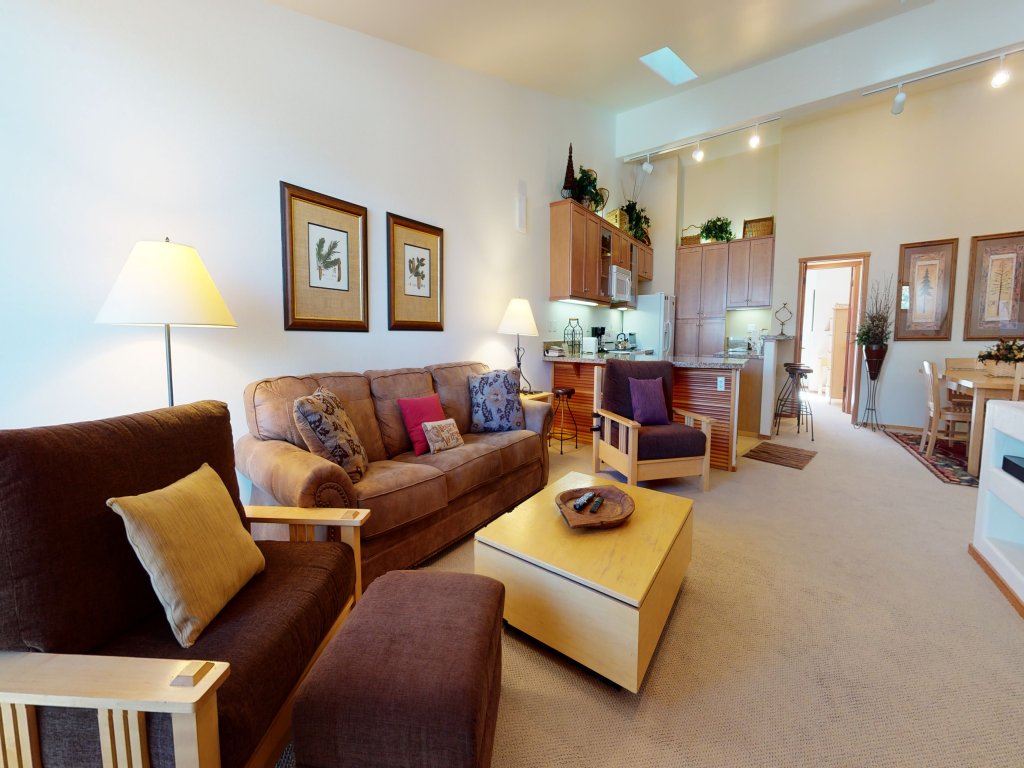Snowcreek V 1005 Two Private Balconies With Mountain Views, Washer Dryer, Private Garage Vacation Rental in Mammoth Lakes - RedAwning
