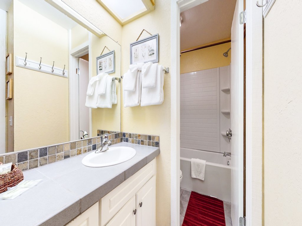 Summit 3 Cozy and Quaint, Walk to Eagle Lodge Vacation Rental in Mammoth Lakes - RedAwning