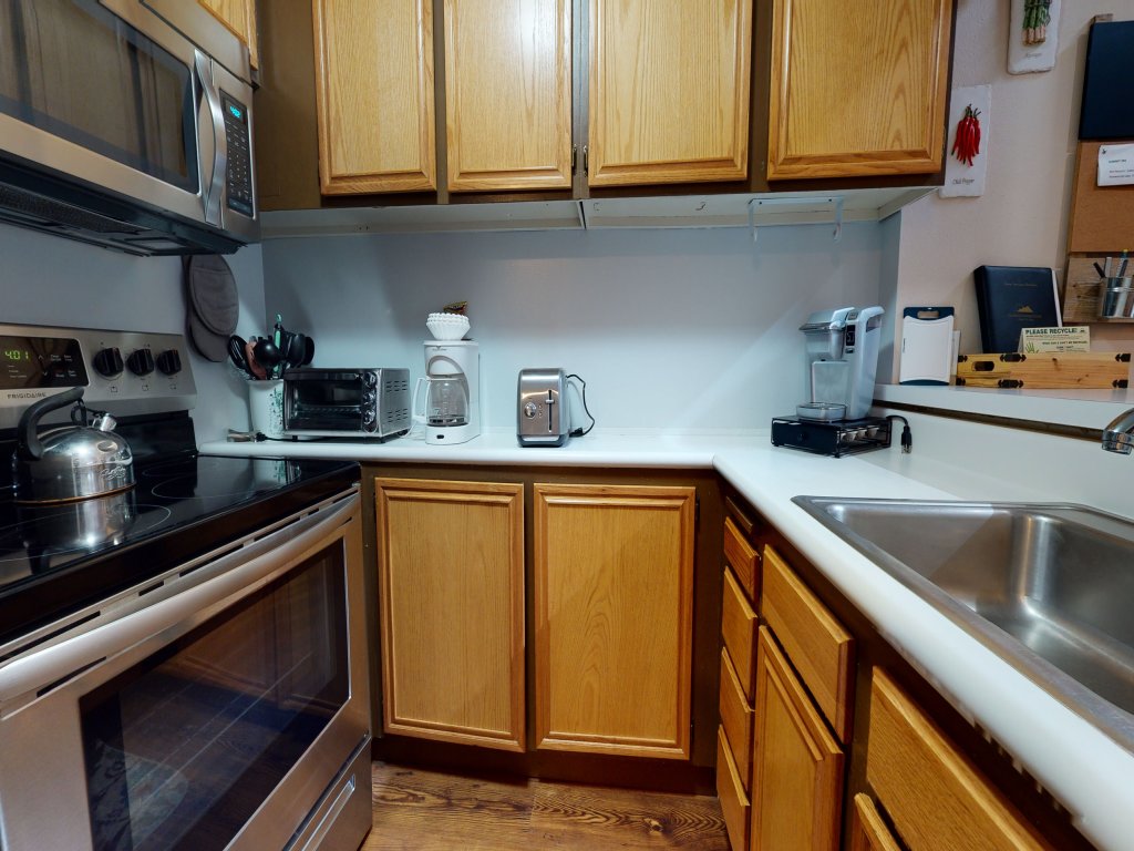 Summit 292 Spacious, Comfortable, Walk to Eagle lodge Vacation Rental in Mammoth Lakes - RedAwning