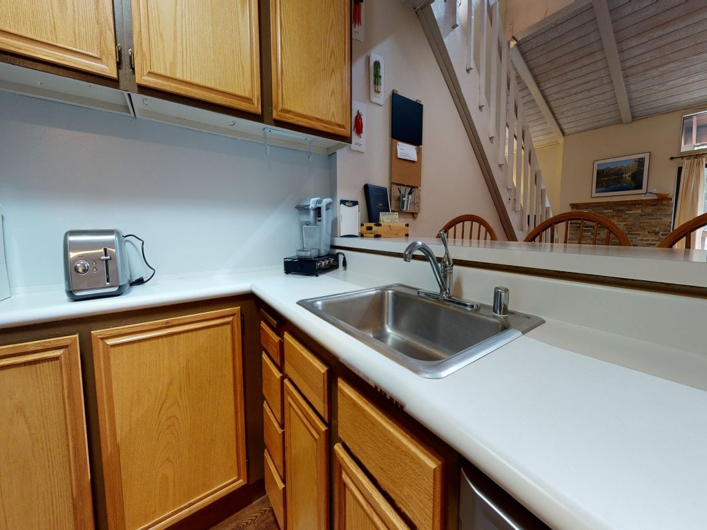 Summit 292 Spacious, Comfortable, Walk to Eagle lodge Vacation Rental in Mammoth Lakes - RedAwning