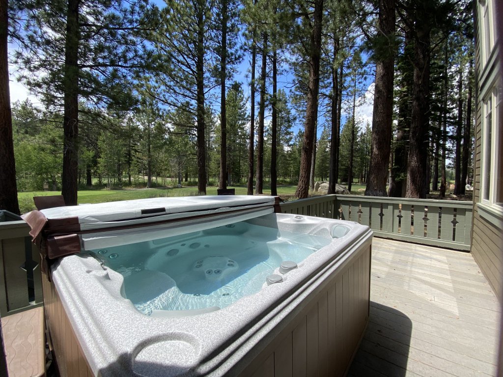 Timbers 18 Pet-Friendly, Private Washer Dryer, Garage, Close to Eagle Vacation Rental in Mammoth Lakes - RedAwning