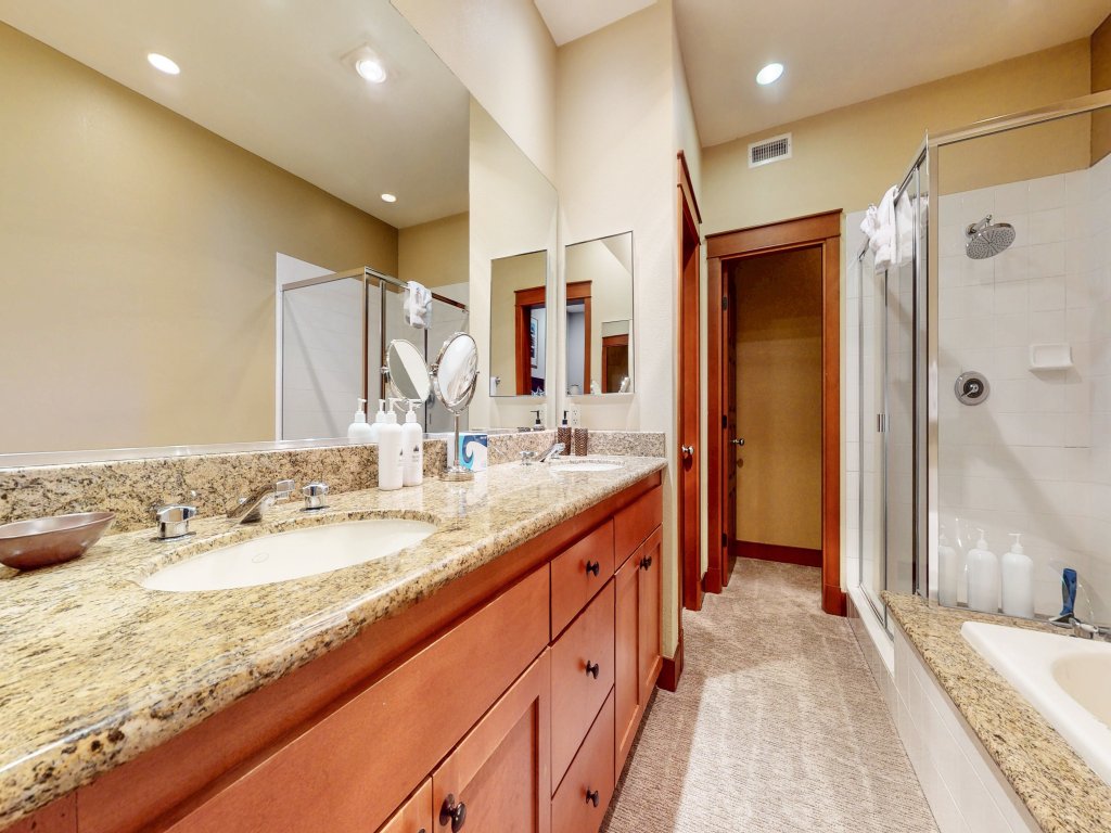 Timbers 18 Pet-Friendly, Private Washer Dryer, Garage, Close to Eagle Vacation Rental in Mammoth Lakes - RedAwning