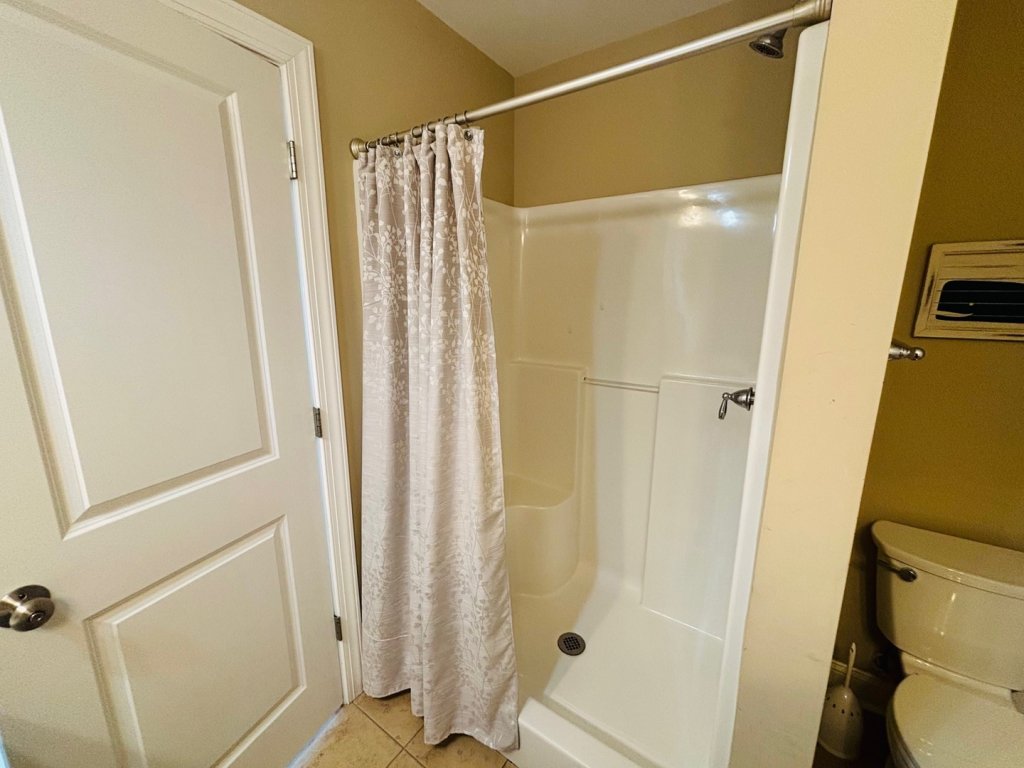 1 Fine Day / 129 Ocean Blvd West Vacation Rental in Holden Beach - RedAwning