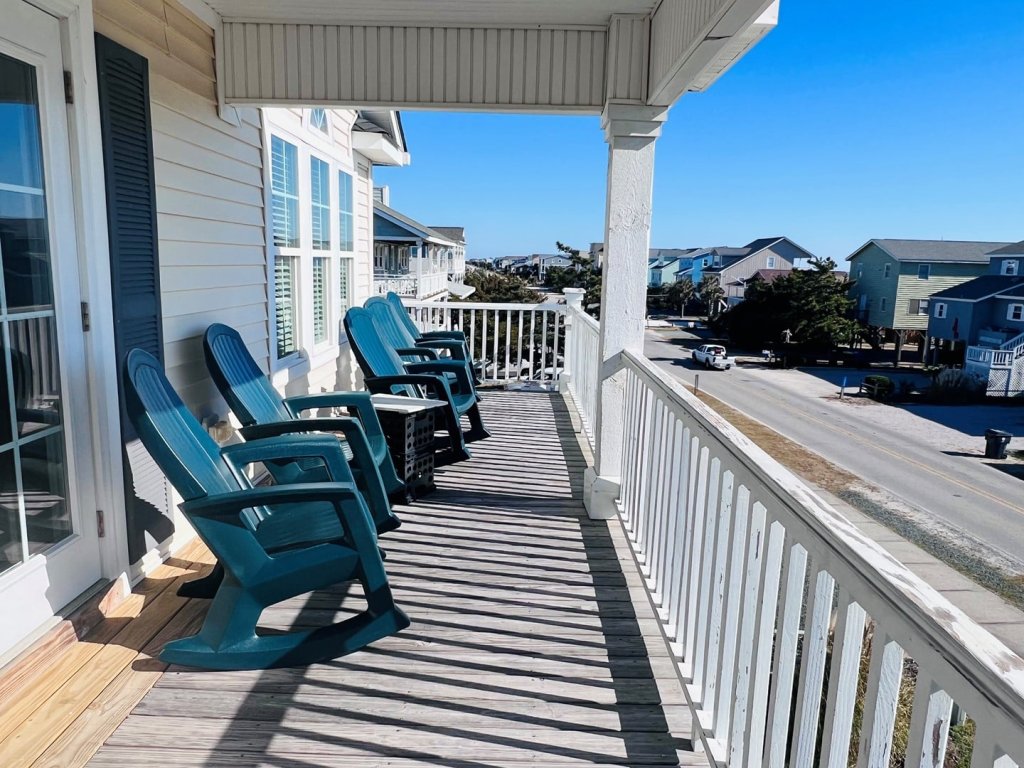 Wolfpack Waves / 1106 Ocean Blvd West Vacation Rental in Holden Beach - RedAwning