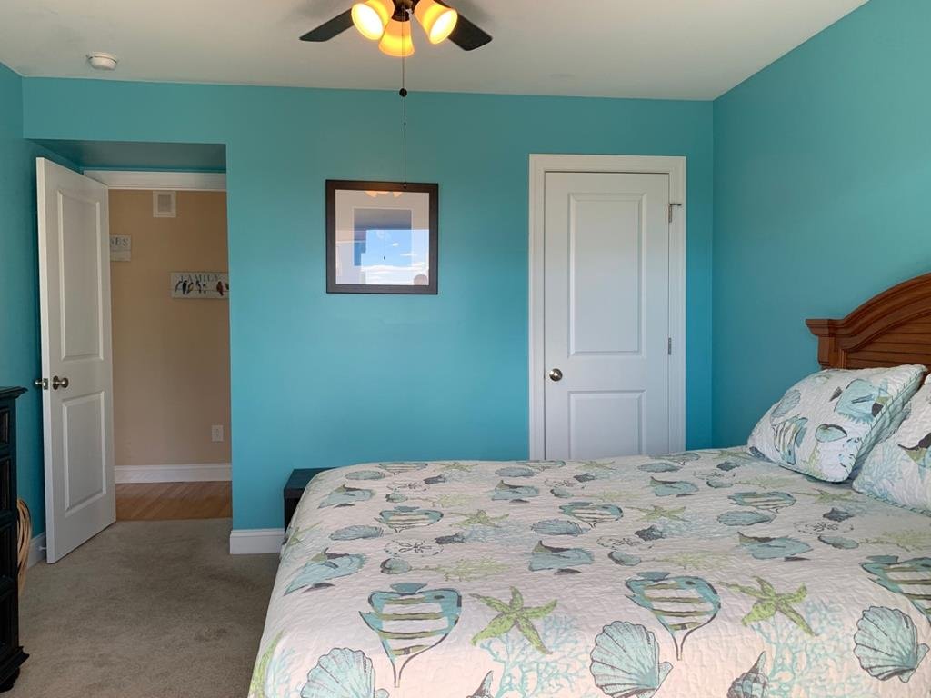 Wolfpack Waves / 1106 Ocean Blvd West Vacation Rental in Holden Beach - RedAwning