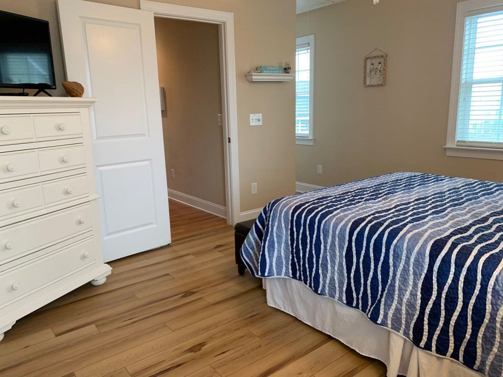 Wolfpack Waves / 1106 Ocean Blvd West Vacation Rental in Holden Beach - RedAwning