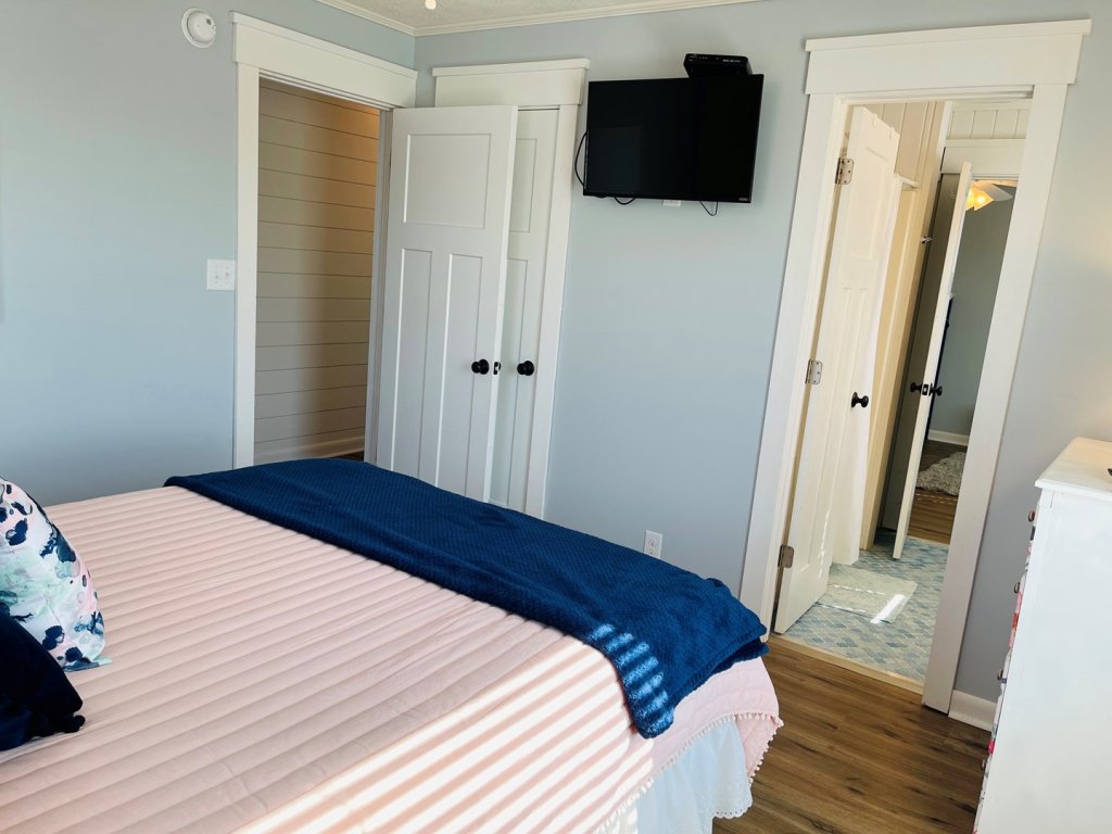 3/4 Time / 569 Ocean Blvd West Vacation Rental in Holden Beach - RedAwning