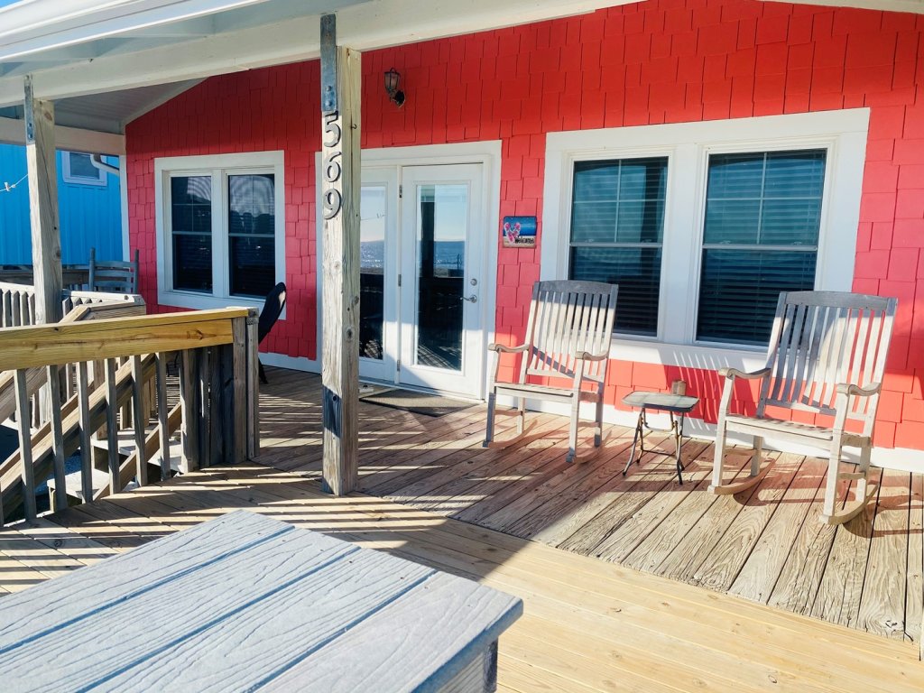 3/4 Time / 569 Ocean Blvd West Vacation Rental in Holden Beach - RedAwning