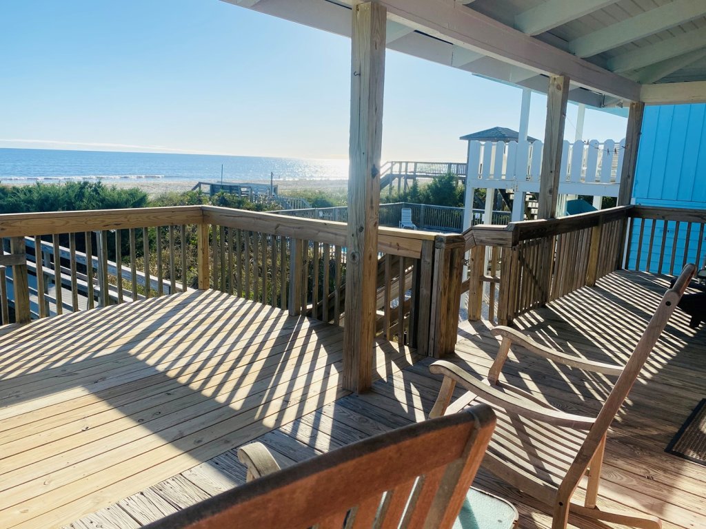 3/4 Time / 569 Ocean Blvd West Vacation Rental in Holden Beach - RedAwning