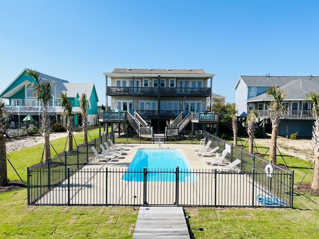 FINS to the Right / 1295 Ocean Blvd West Vacation Rental in Holden Beach - RedAwning