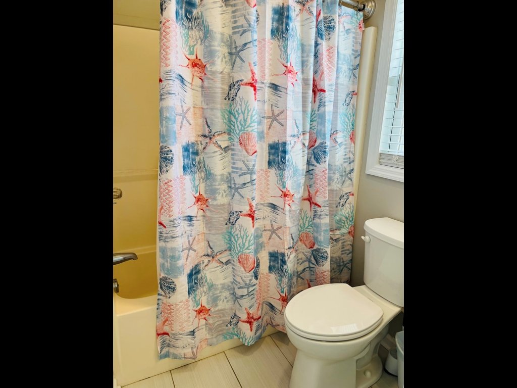 FINS to the Right / 1295 Ocean Blvd West Vacation Rental in Holden Beach - RedAwning