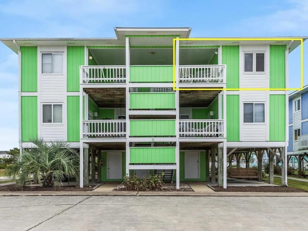 Beauty & The Beach - 8B / 1068 Ocean Blvd West Vacation Rental in Holden Beach - RedAwning
