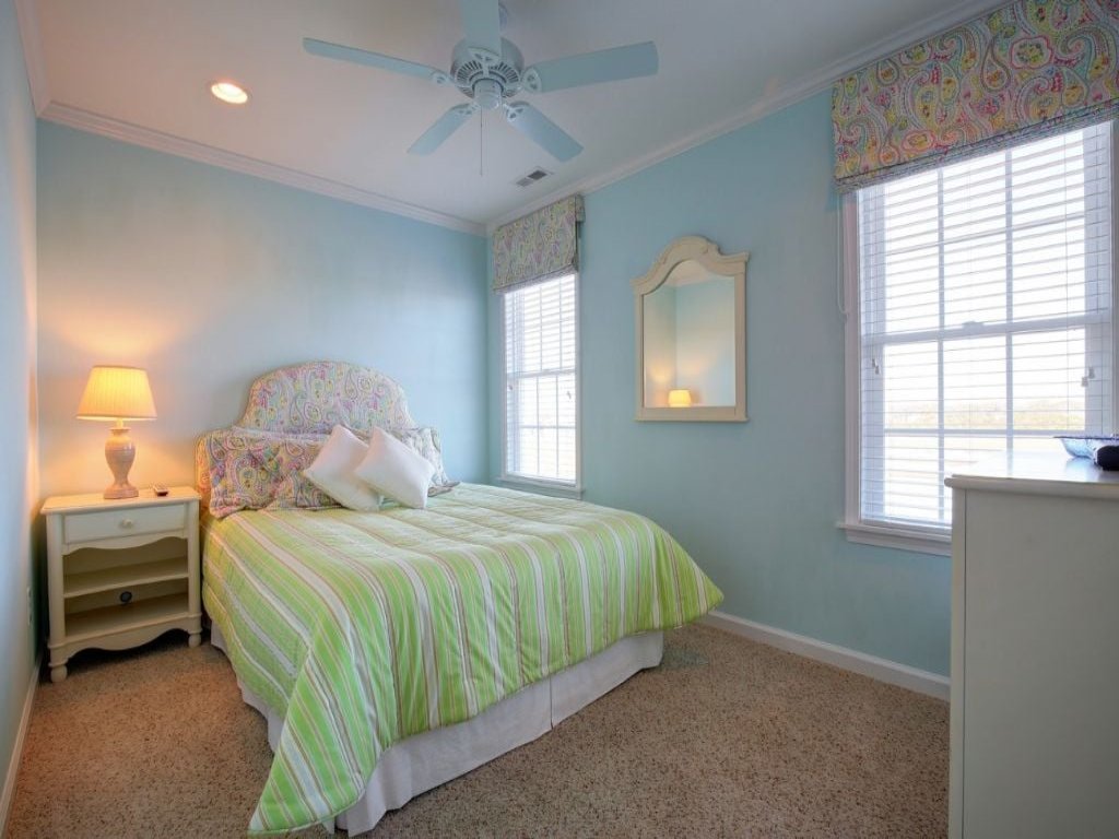 Happy Is As Happy Does / 840 Ocean Blvd West Vacation Rental in Holden Beach - RedAwning
