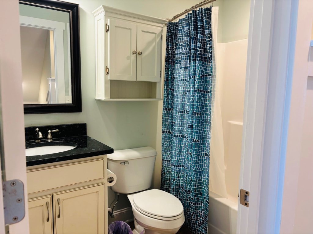 Blue Sunset / 108 Seagull Dr Vacation Rental in Holden Beach - RedAwning