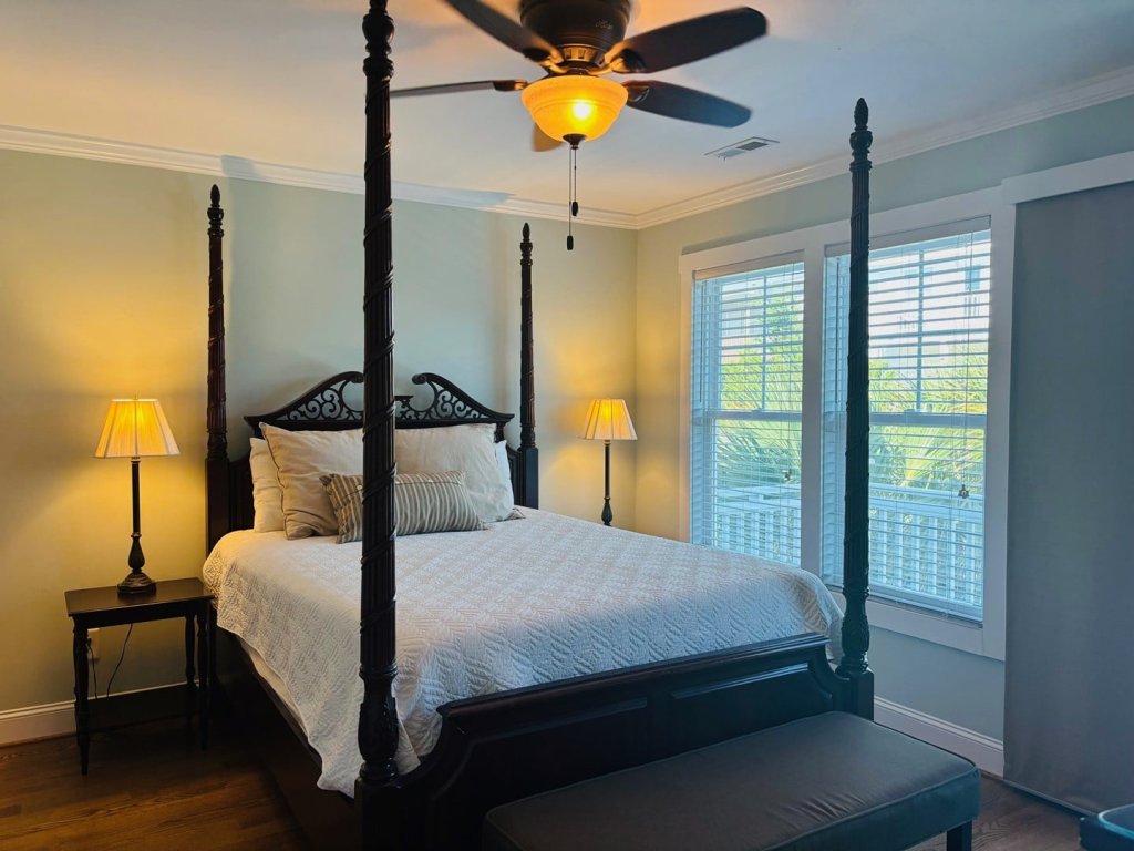 Blue Sunset / 108 Seagull Dr Vacation Rental in Holden Beach - RedAwning
