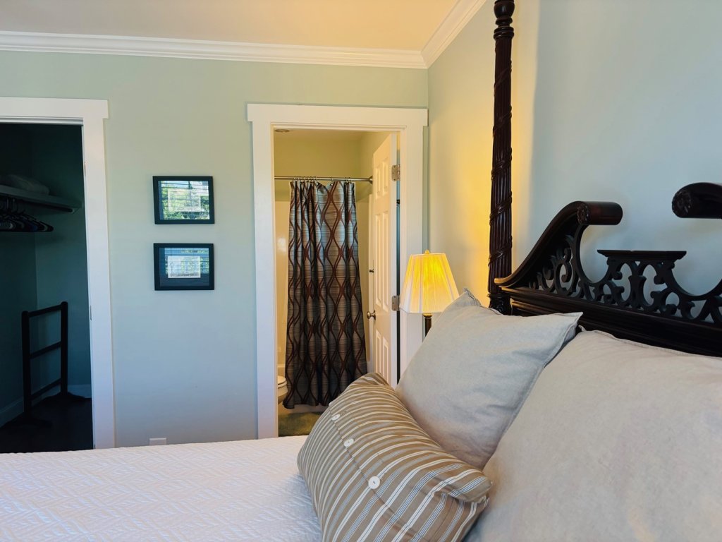 Blue Sunset / 108 Seagull Dr Vacation Rental in Holden Beach - RedAwning