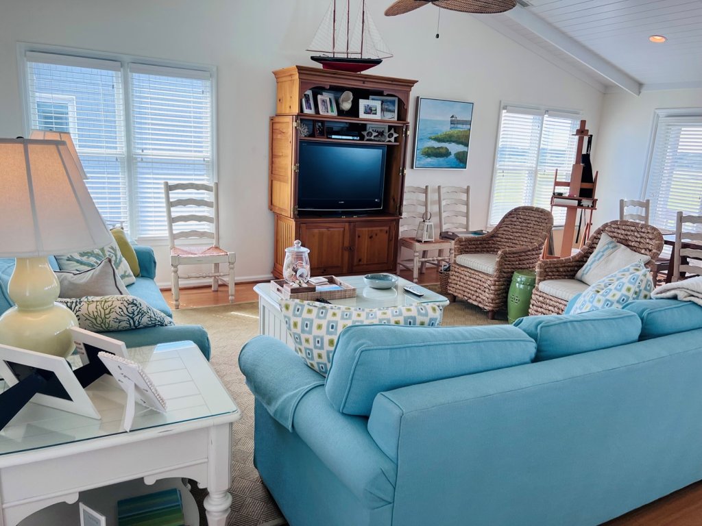 Carpe Diem / 714 Ocean Blvd West Vacation Rental in Holden Beach - RedAwning