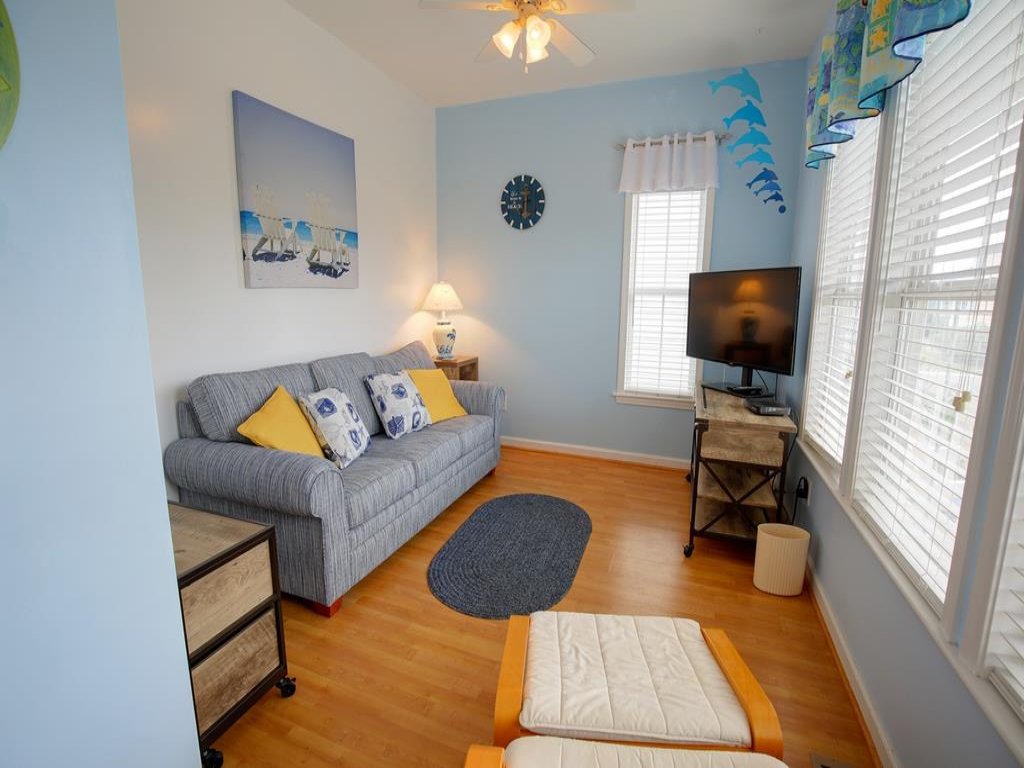 Casa de la Playa / 110 Marshwalk Vacation Rental in Holden Beach - RedAwning