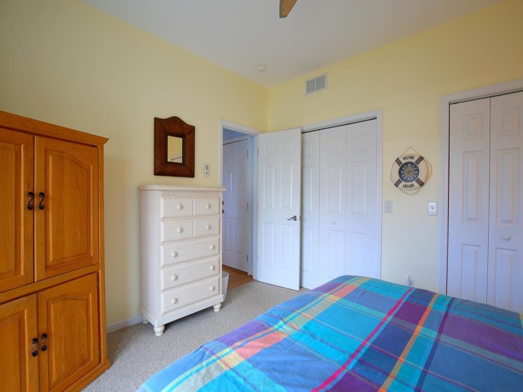 Casa de la Playa / 110 Marshwalk Vacation Rental in Holden Beach - RedAwning