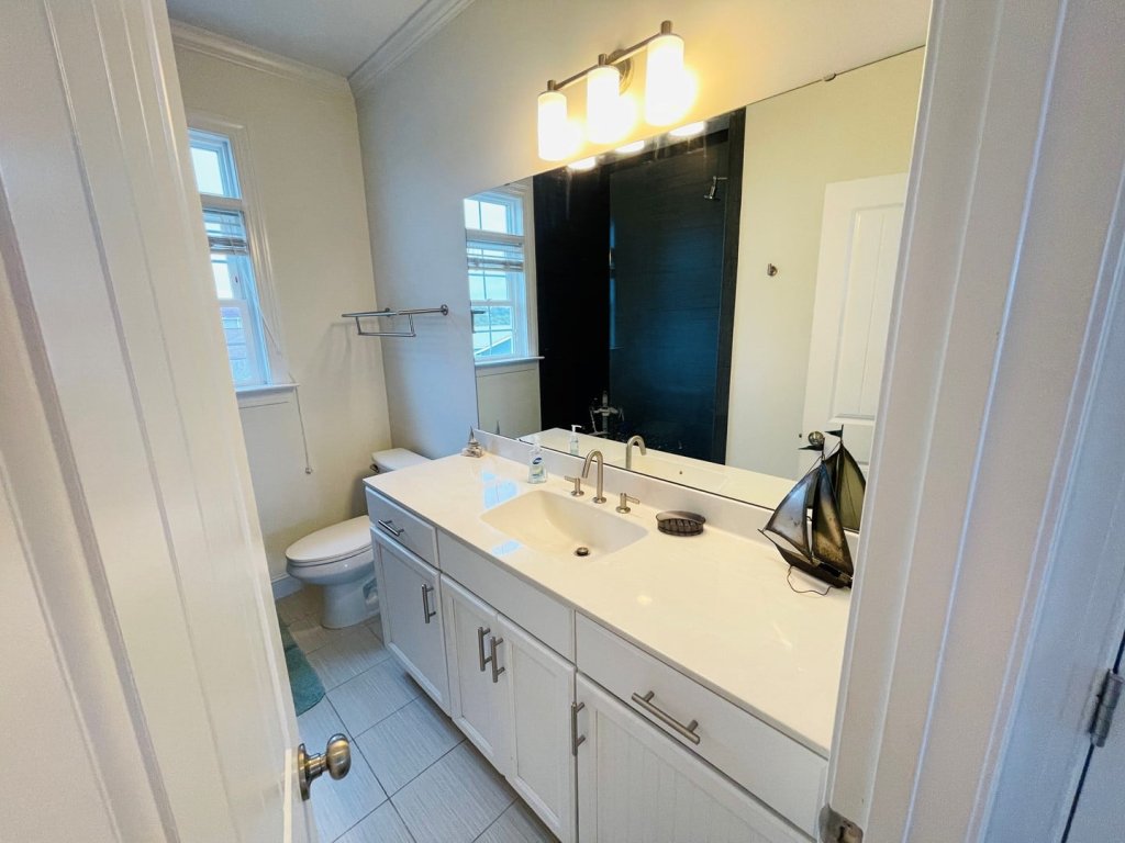 Compass Rose / 109 Sunshine Vacation Rental in Holden Beach - RedAwning