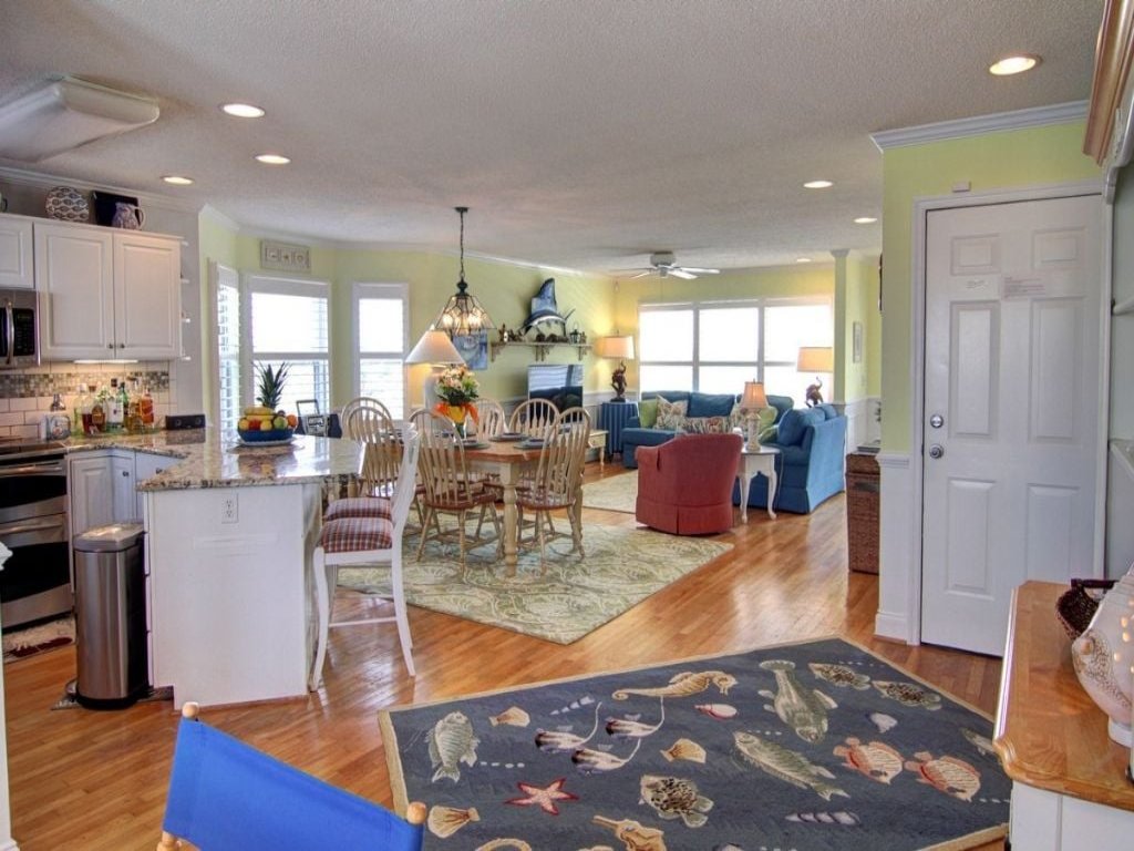 Turtle Cove / 105 Swordfish Drive Vacation Rental in Holden Beach - RedAwning