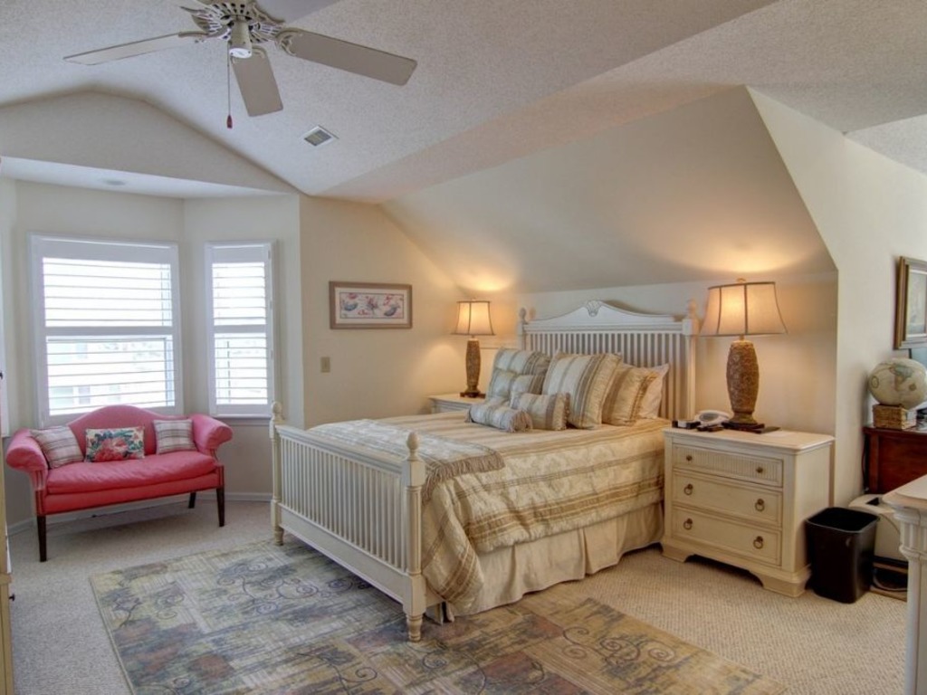 Turtle Cove / 105 Swordfish Drive Vacation Rental in Holden Beach - RedAwning