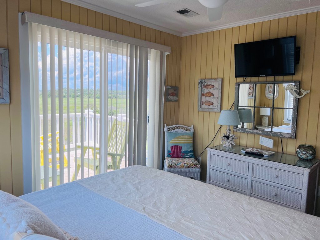 Fore Shore West - Duplex / 1260 Ocean Blvd W Vacation Rental in Holden Beach - RedAwning