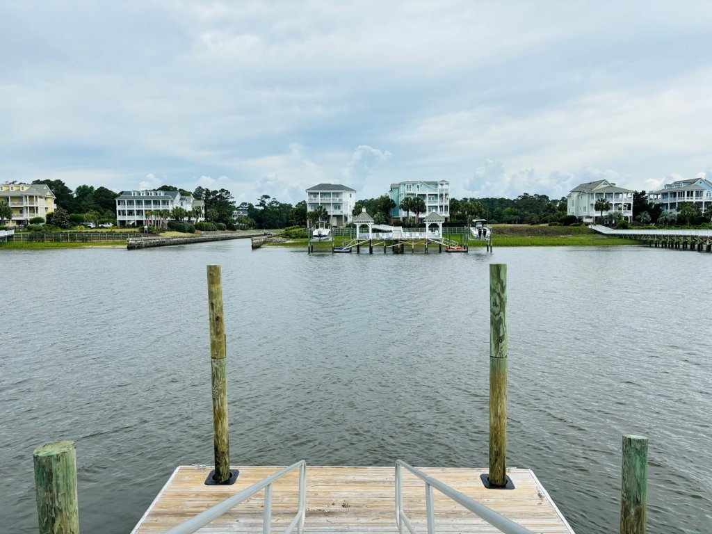 Gray Goose / 347 Serenity Lane Vacation Rental in Holden Beach - RedAwning